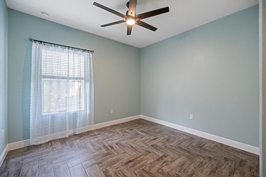 合同活跃: $555,000 (3 贝兹, 2 浴室, 2239 平方英尺)