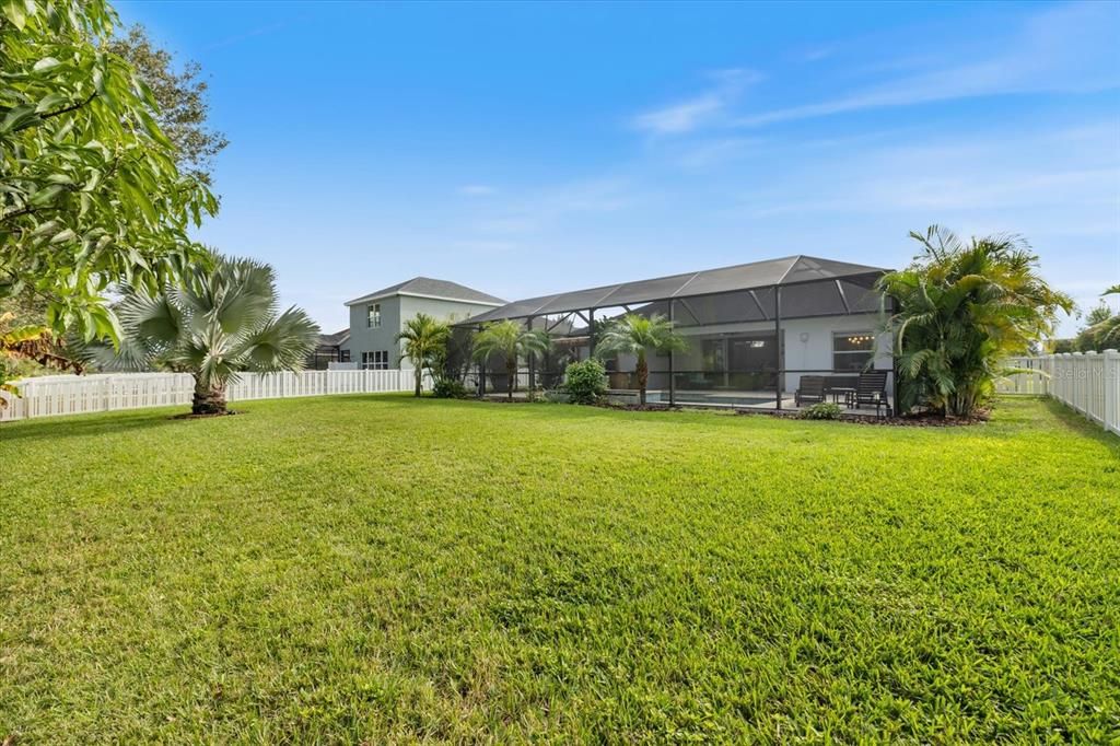 合同活跃: $555,000 (3 贝兹, 2 浴室, 2239 平方英尺)