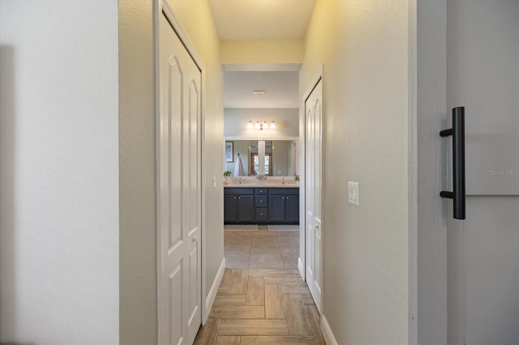 合同活跃: $555,000 (3 贝兹, 2 浴室, 2239 平方英尺)