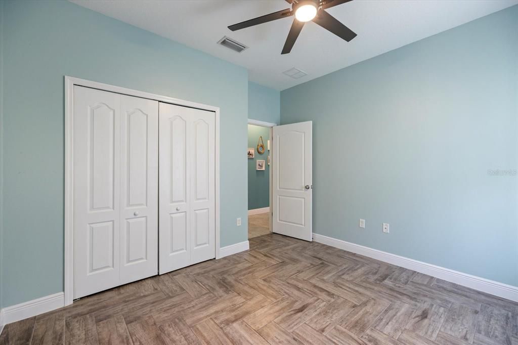 合同活跃: $555,000 (3 贝兹, 2 浴室, 2239 平方英尺)