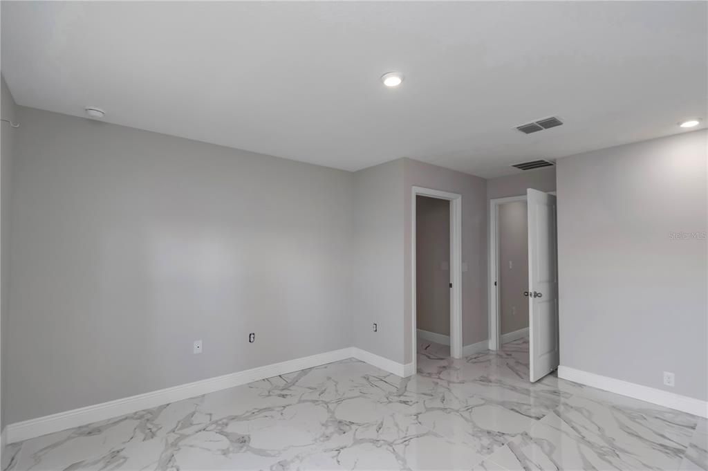 En Venta: $345,000 (3 camas, 2 baños, 1668 Pies cuadrados)