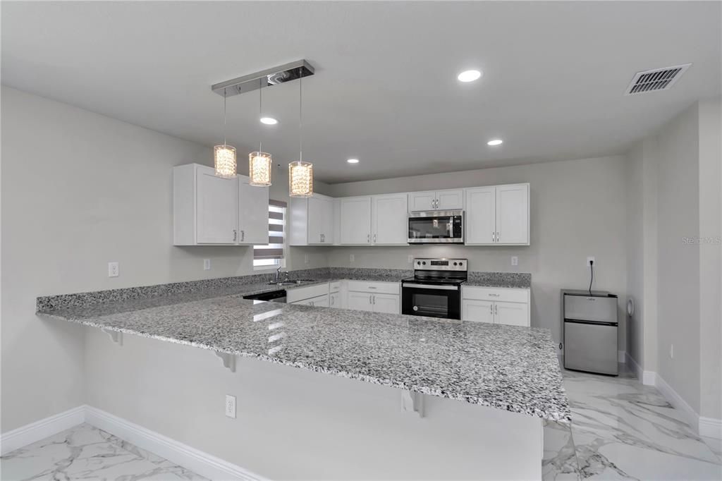 En Venta: $345,000 (3 camas, 2 baños, 1668 Pies cuadrados)