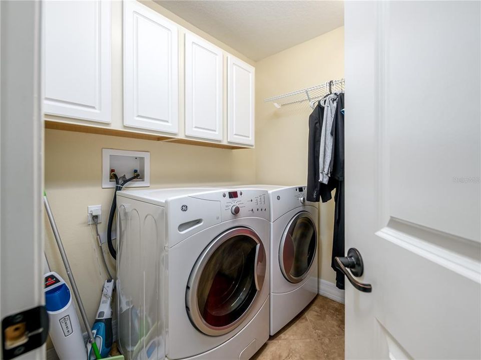 For Rent: $4,200 (5 beds, 4 baths, 4225 Square Feet)