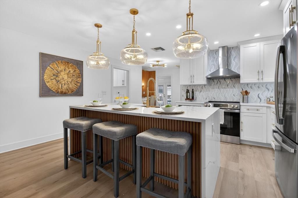 На продажу: $449,000 (2 спален, 2 ванн, 1026 Квадратных фут)