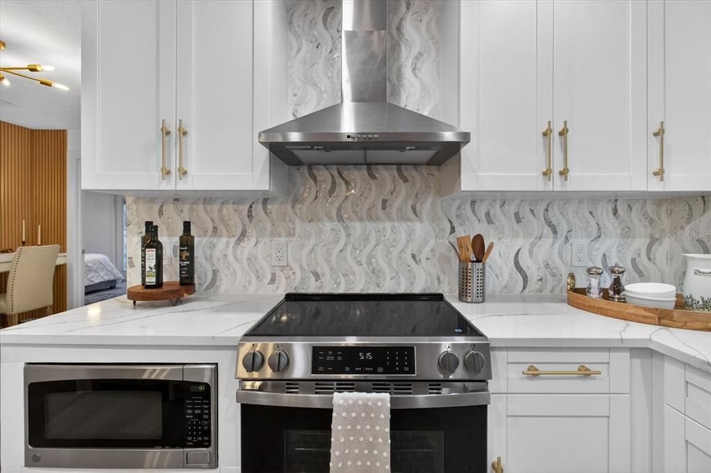 На продажу: $449,000 (2 спален, 2 ванн, 1026 Квадратных фут)