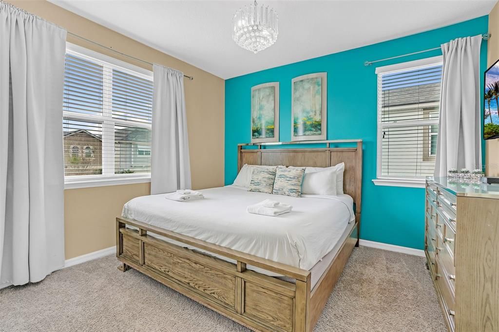 待售: $899,000 (9 贝兹, 6 浴室, 4363 平方英尺)