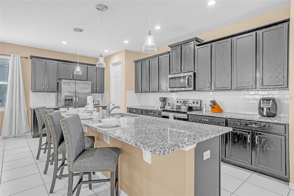 待售: $899,000 (9 贝兹, 6 浴室, 4363 平方英尺)