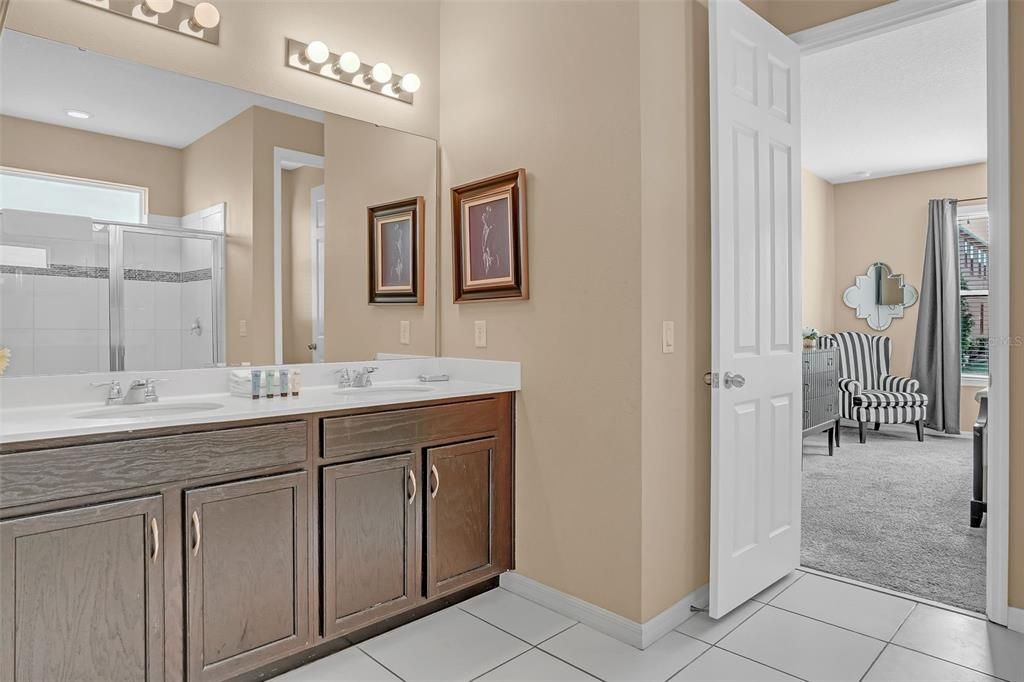 待售: $899,000 (9 贝兹, 6 浴室, 4363 平方英尺)