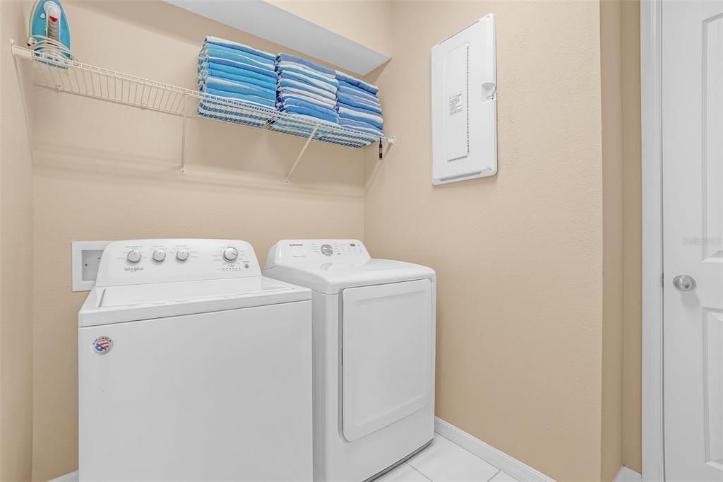 待售: $899,000 (9 贝兹, 6 浴室, 4363 平方英尺)