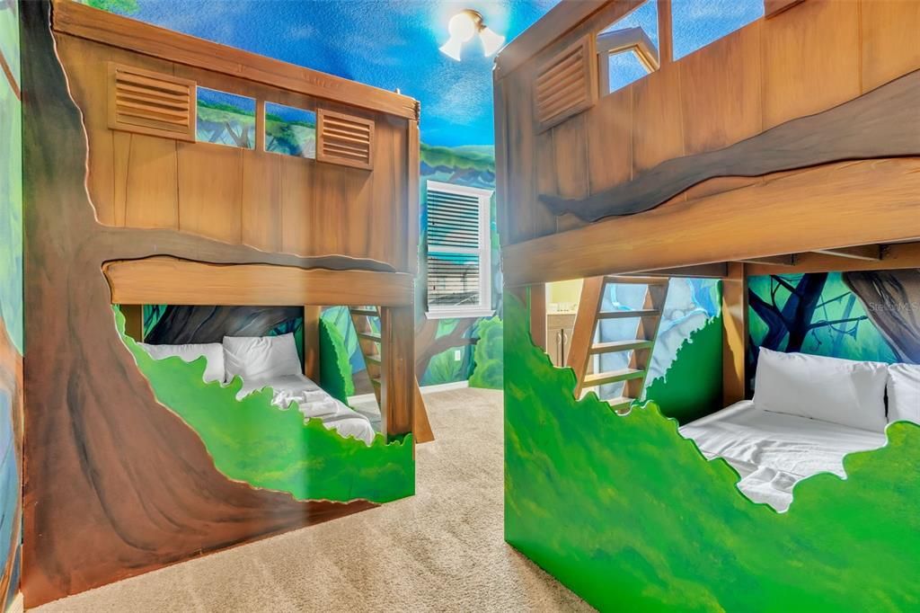 待售: $899,000 (9 贝兹, 6 浴室, 4363 平方英尺)