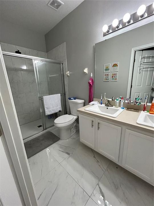 待售: $264,999 (2 贝兹, 2 浴室, 1071 平方英尺)