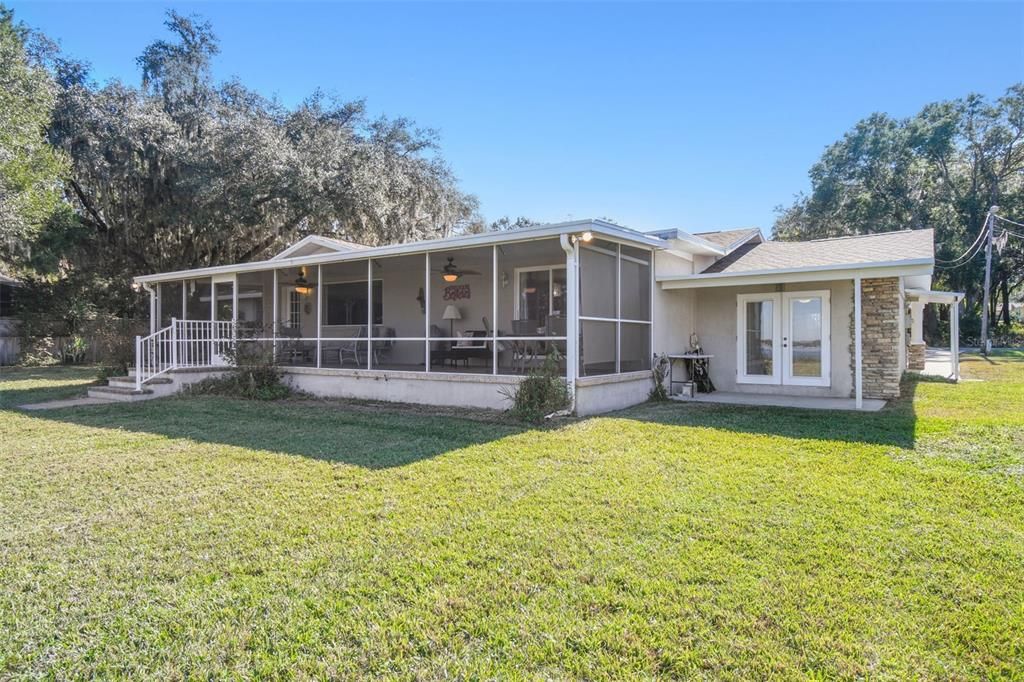 For Sale: $600,000 (3 beds, 2 baths, 2060 Square Feet)