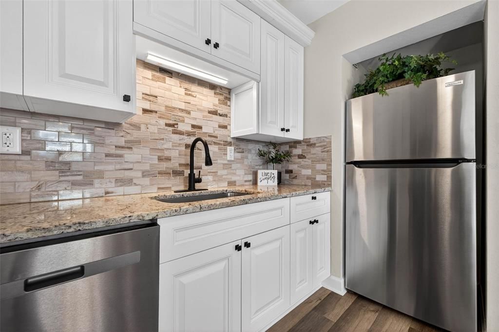 待售: $515,000 (4 贝兹, 2 浴室, 1383 平方英尺)