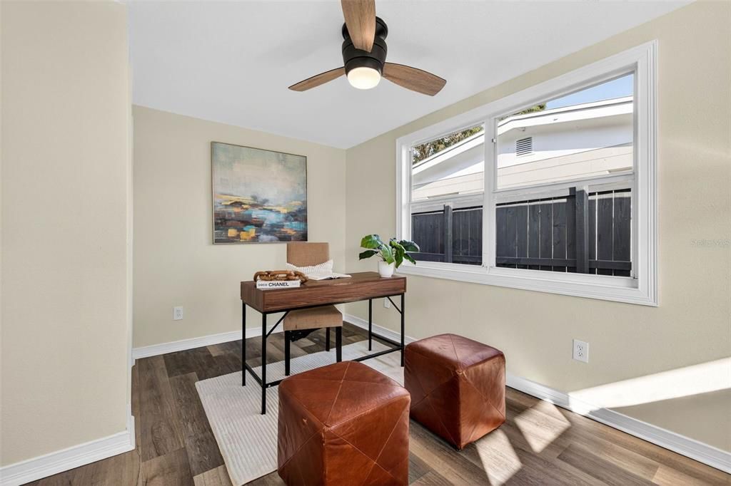 待售: $515,000 (4 贝兹, 2 浴室, 1383 平方英尺)