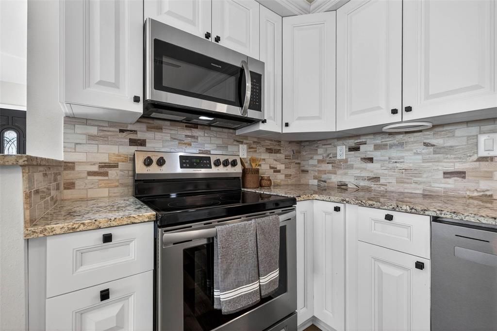 待售: $515,000 (4 贝兹, 2 浴室, 1383 平方英尺)