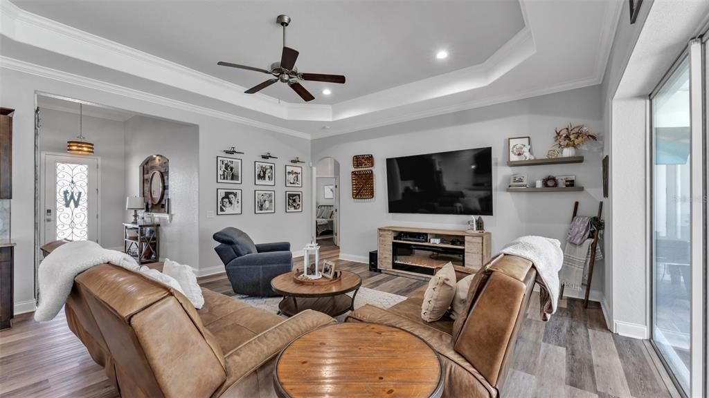 На продажу: $629,900 (4 спален, 3 ванн, 2579 Квадратных фут)