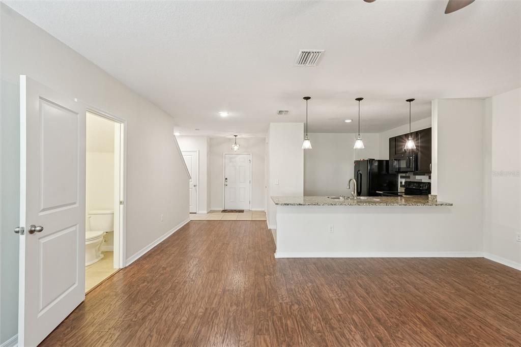 В аренду: $2,195 (3 спален, 2 ванн, 1478 Квадратных фут)