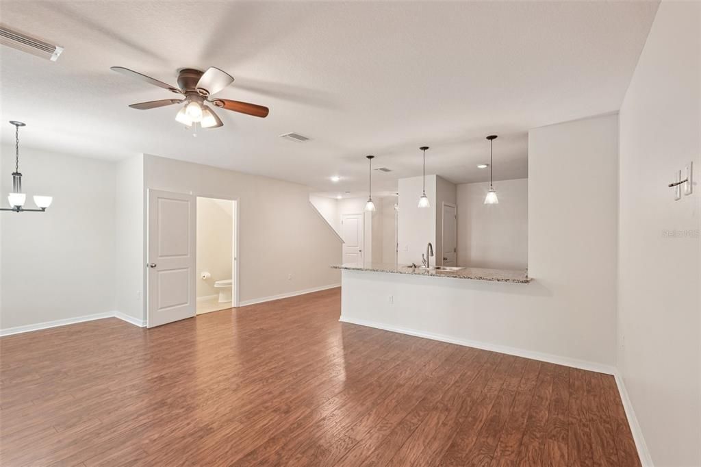 В аренду: $2,195 (3 спален, 2 ванн, 1478 Квадратных фут)