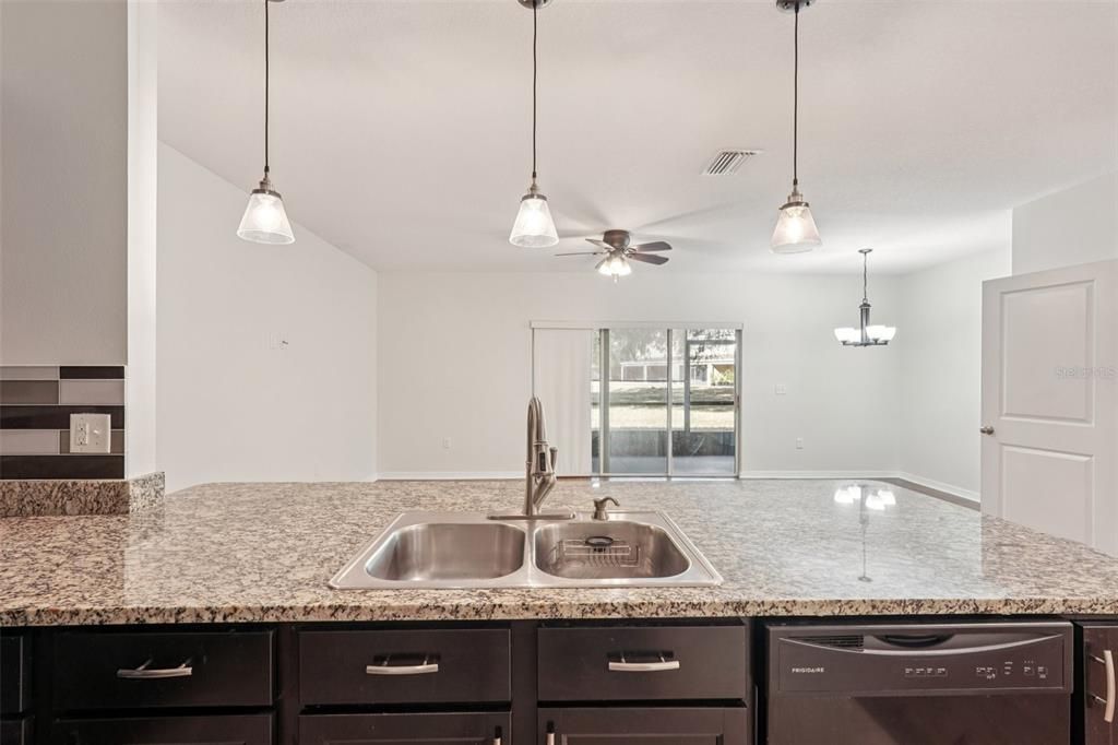 В аренду: $2,195 (3 спален, 2 ванн, 1478 Квадратных фут)