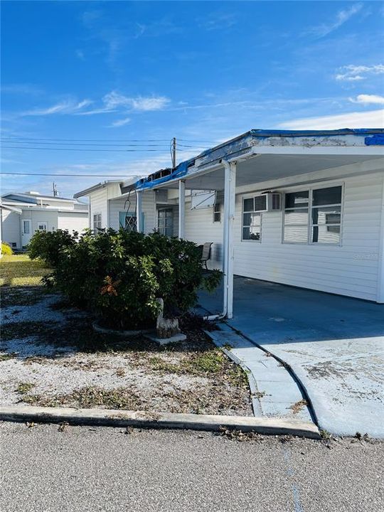 合同活跃: $55,000 (2 贝兹, 2 浴室, 1150 平方英尺)