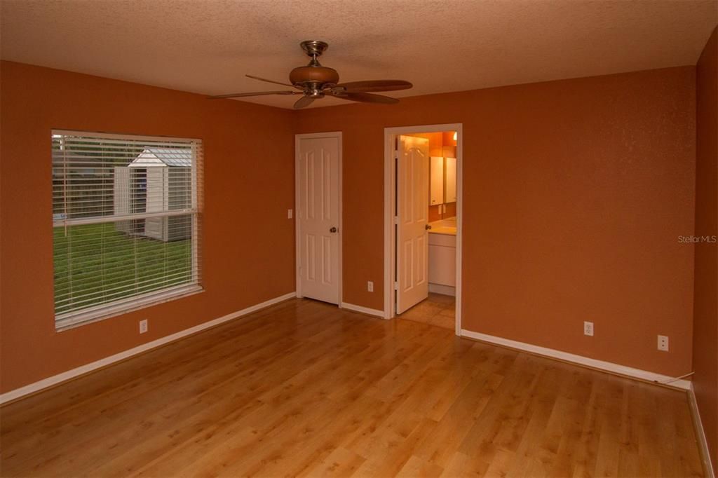 В аренду: $1,995 (3 спален, 2 ванн, 1254 Квадратных фут)