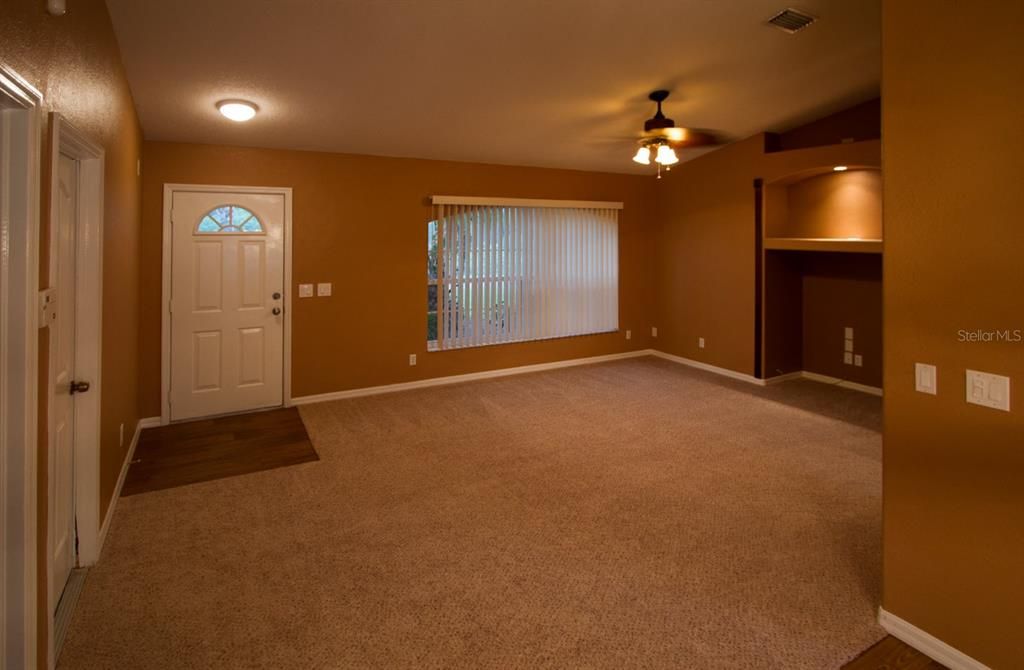 В аренду: $1,995 (3 спален, 2 ванн, 1254 Квадратных фут)