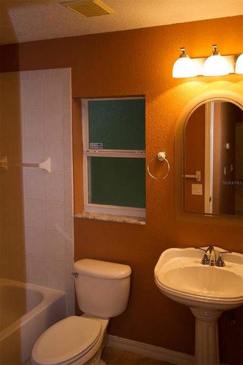 В аренду: $1,995 (3 спален, 2 ванн, 1254 Квадратных фут)