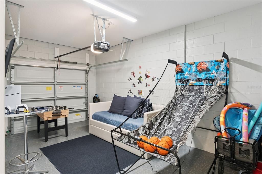 For Sale: $415,000 (3 beds, 2 baths, 1704 Square Feet)