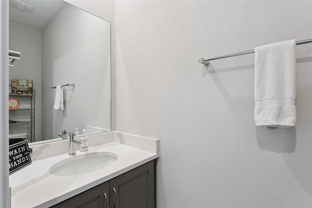 For Sale: $415,000 (3 beds, 2 baths, 1704 Square Feet)