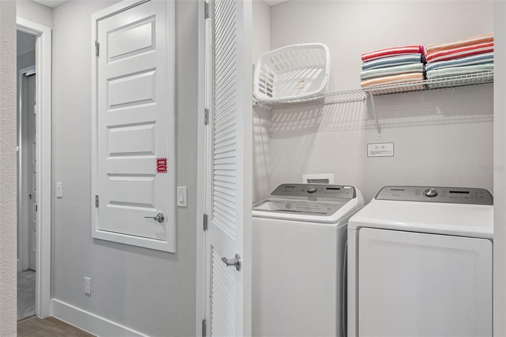 For Sale: $415,000 (3 beds, 2 baths, 1704 Square Feet)