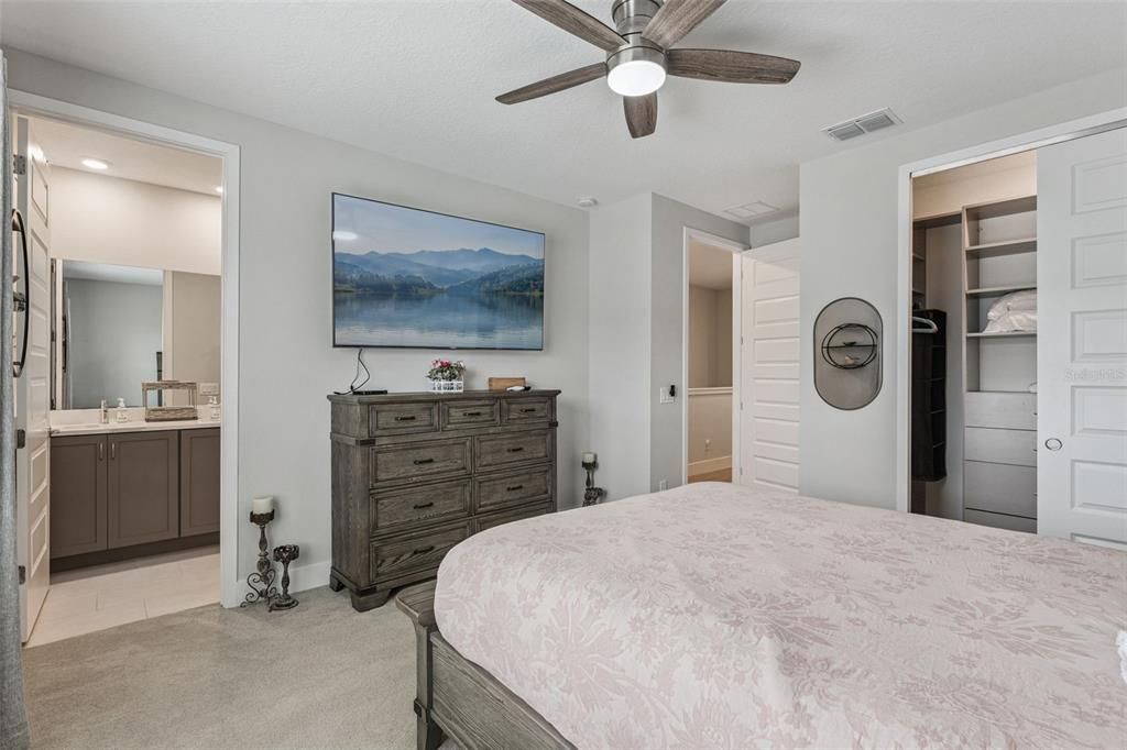 For Sale: $415,000 (3 beds, 2 baths, 1704 Square Feet)