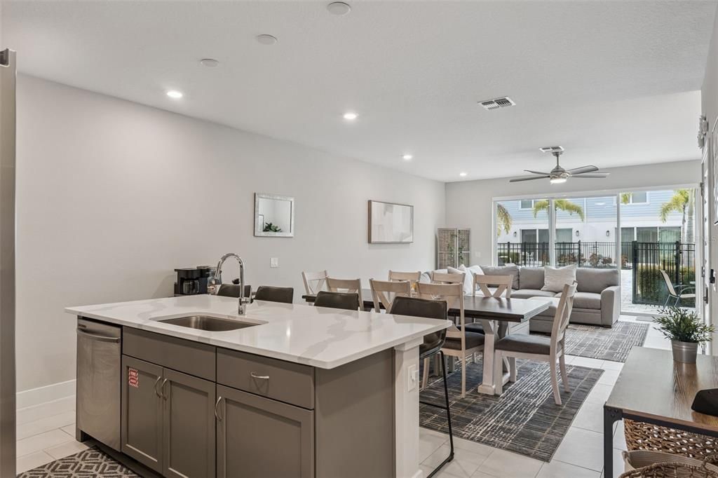 For Sale: $415,000 (3 beds, 2 baths, 1704 Square Feet)