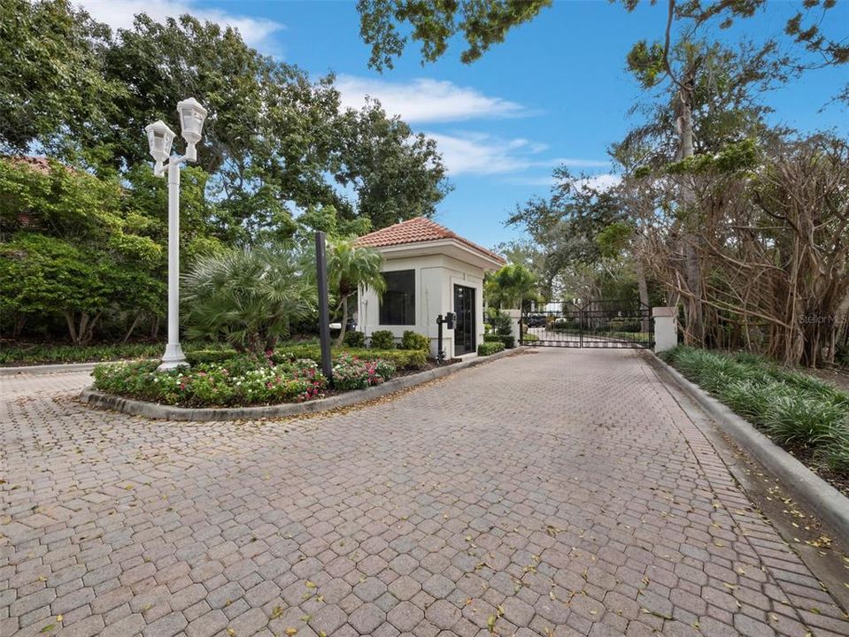 For Sale: $7,999,000 (4 beds, 4 baths, 4921 Square Feet)