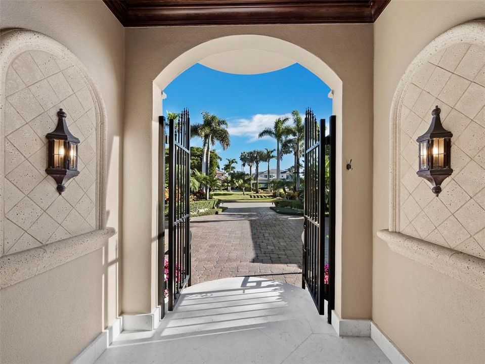 For Sale: $7,999,000 (4 beds, 4 baths, 4921 Square Feet)