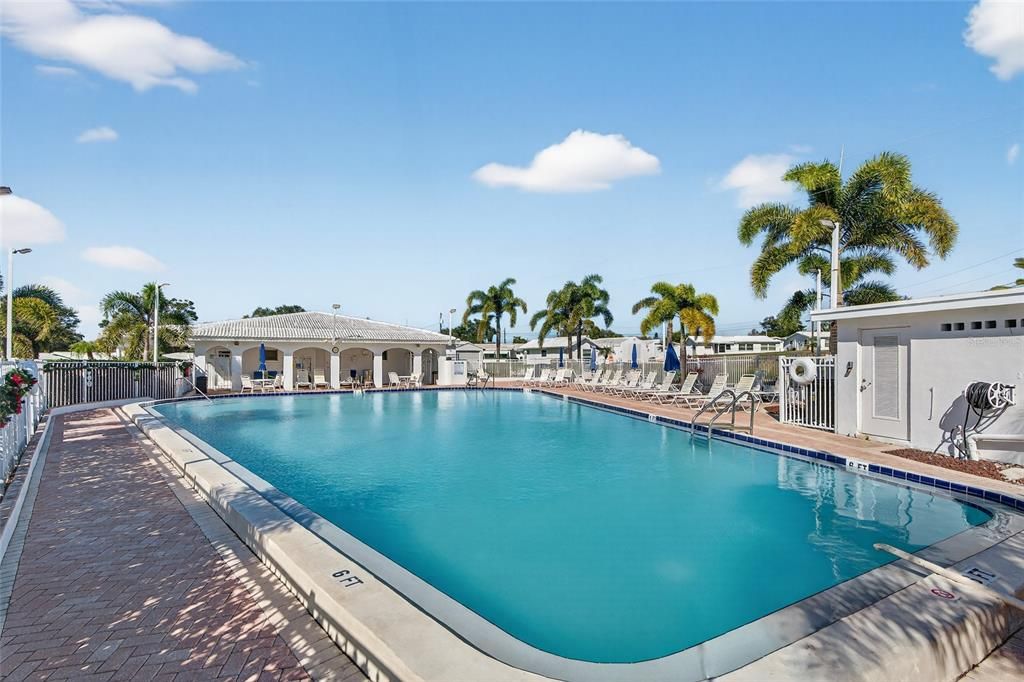 待售: $310,000 (2 贝兹, 1 浴室, 1034 平方英尺)