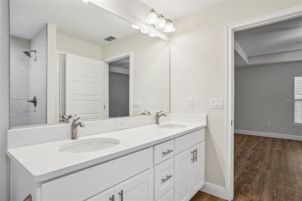 待售: $289,900 (3 贝兹, 2 浴室, 1453 平方英尺)