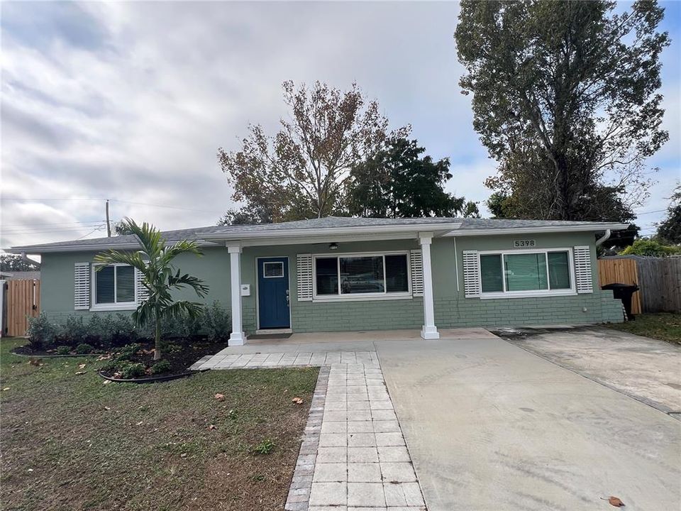 В аренду: $3,250 (3 спален, 2 ванн, 1614 Квадратных фут)