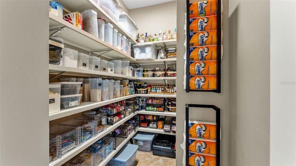 На продажу: $829,900 (4 спален, 3 ванн, 3400 Квадратных фут)