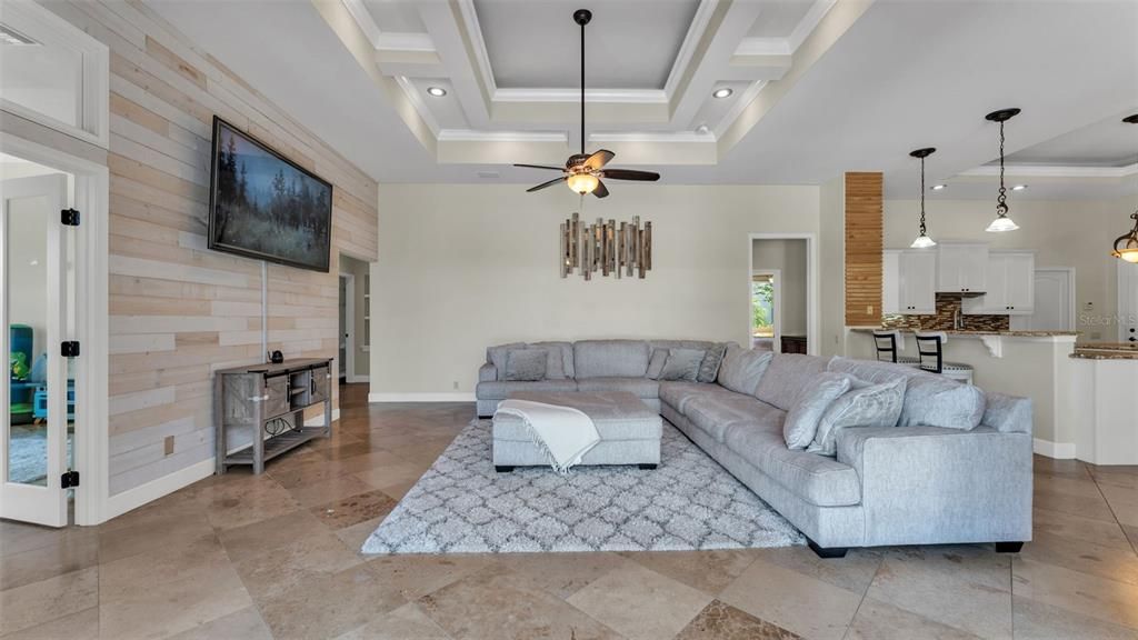 На продажу: $829,900 (4 спален, 3 ванн, 3400 Квадратных фут)