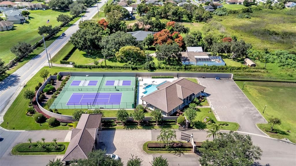 На продажу: $829,900 (4 спален, 3 ванн, 3400 Квадратных фут)