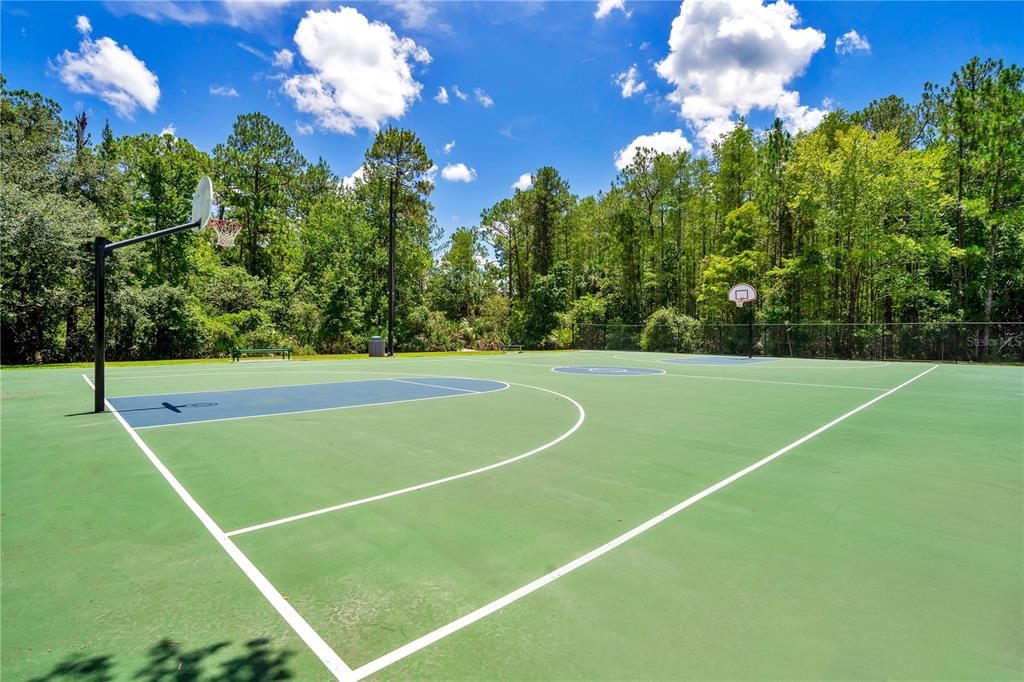 For Sale: $449,900 (4 beds, 2 baths, 1973 Square Feet)