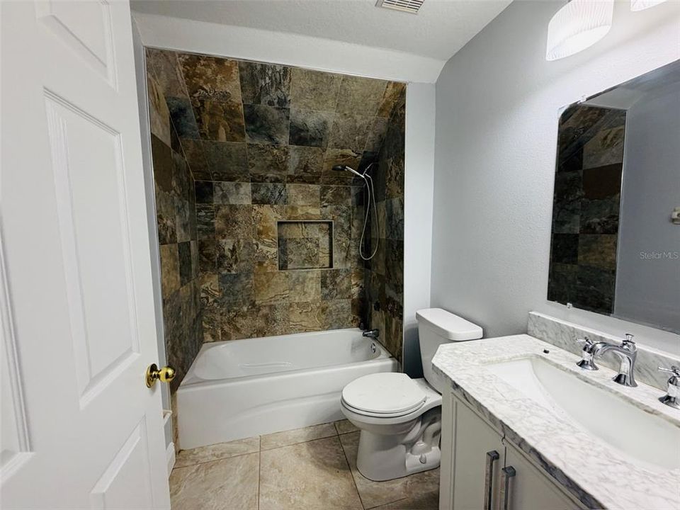 For Sale: $449,900 (4 beds, 2 baths, 1973 Square Feet)