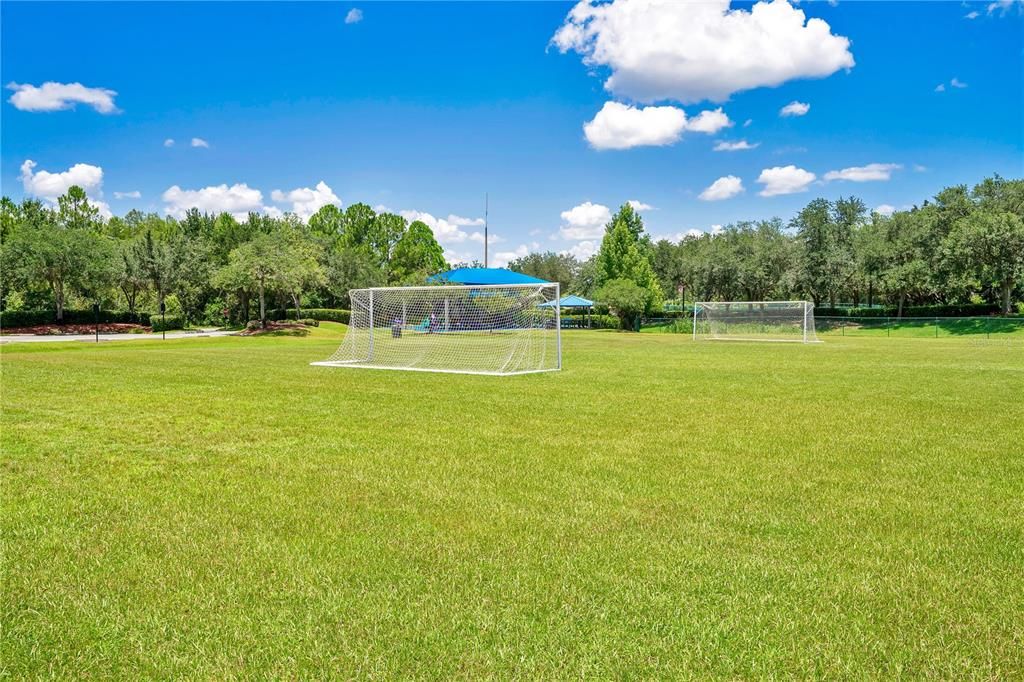 For Sale: $449,900 (4 beds, 2 baths, 1973 Square Feet)