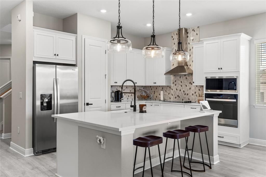 待售: $690,000 (4 贝兹, 2 浴室, 2904 平方英尺)