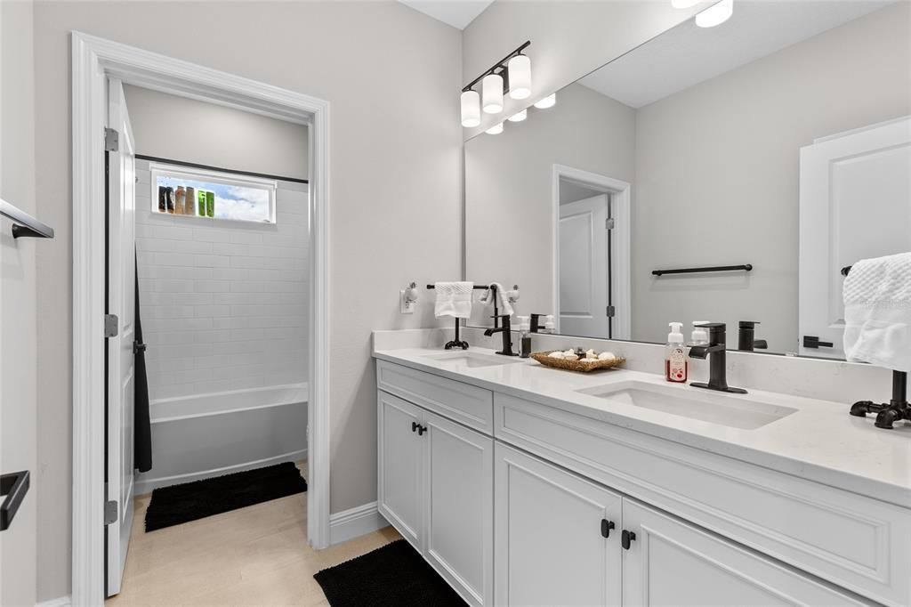 待售: $690,000 (4 贝兹, 2 浴室, 2904 平方英尺)