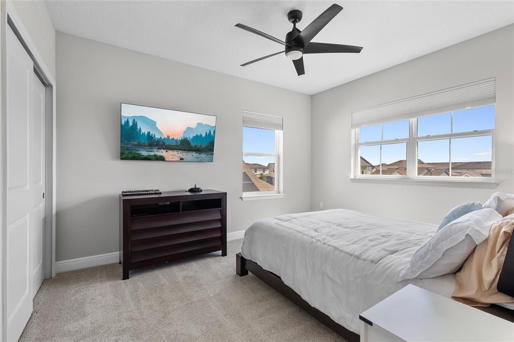 待售: $690,000 (4 贝兹, 2 浴室, 2904 平方英尺)