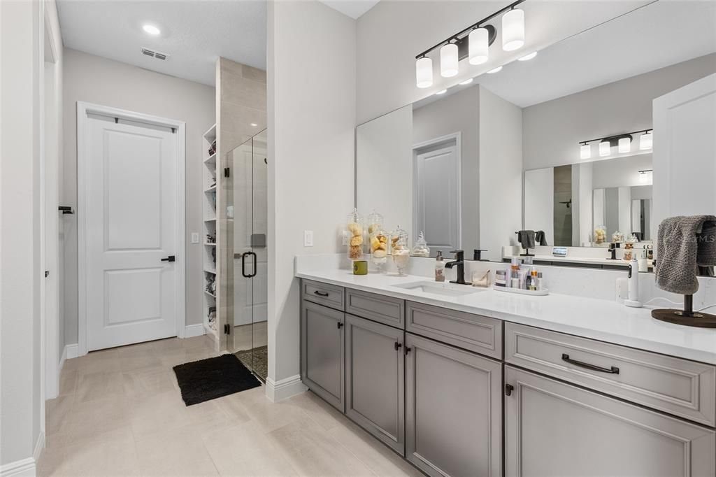 待售: $690,000 (4 贝兹, 2 浴室, 2904 平方英尺)