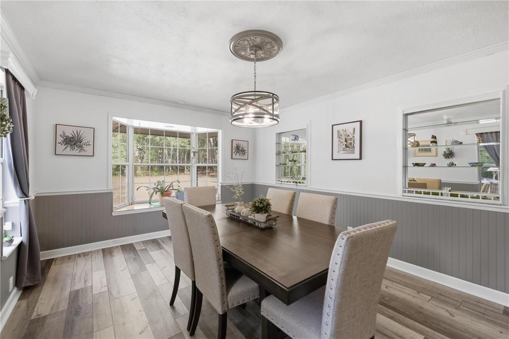 For Sale: $399,500 (3 beds, 2 baths, 2286 Square Feet)