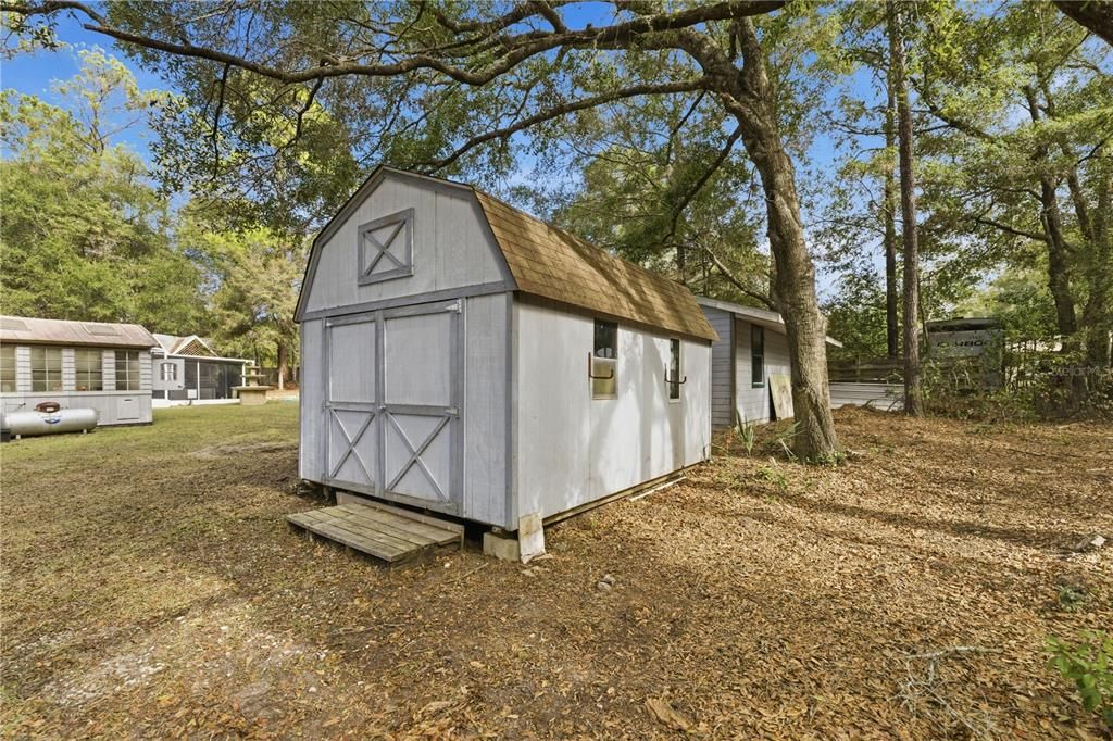 For Sale: $399,500 (3 beds, 2 baths, 2286 Square Feet)