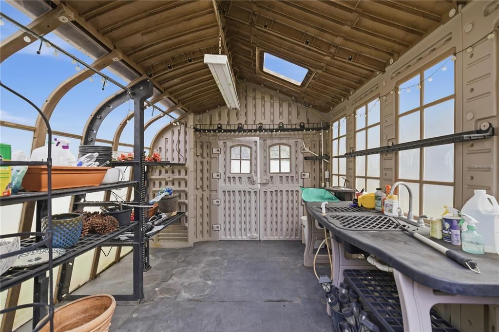 For Sale: $399,500 (3 beds, 2 baths, 2286 Square Feet)